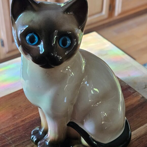 Enesco Other - vintage Enesco blue eyed Siamese kitty cat figurine collectable